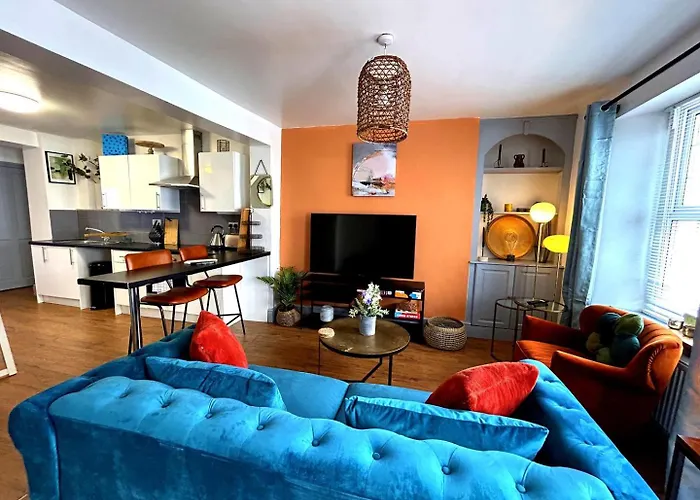 Charming 2Br Cottage In Devon | Fully Equipped & Cosy Retreat