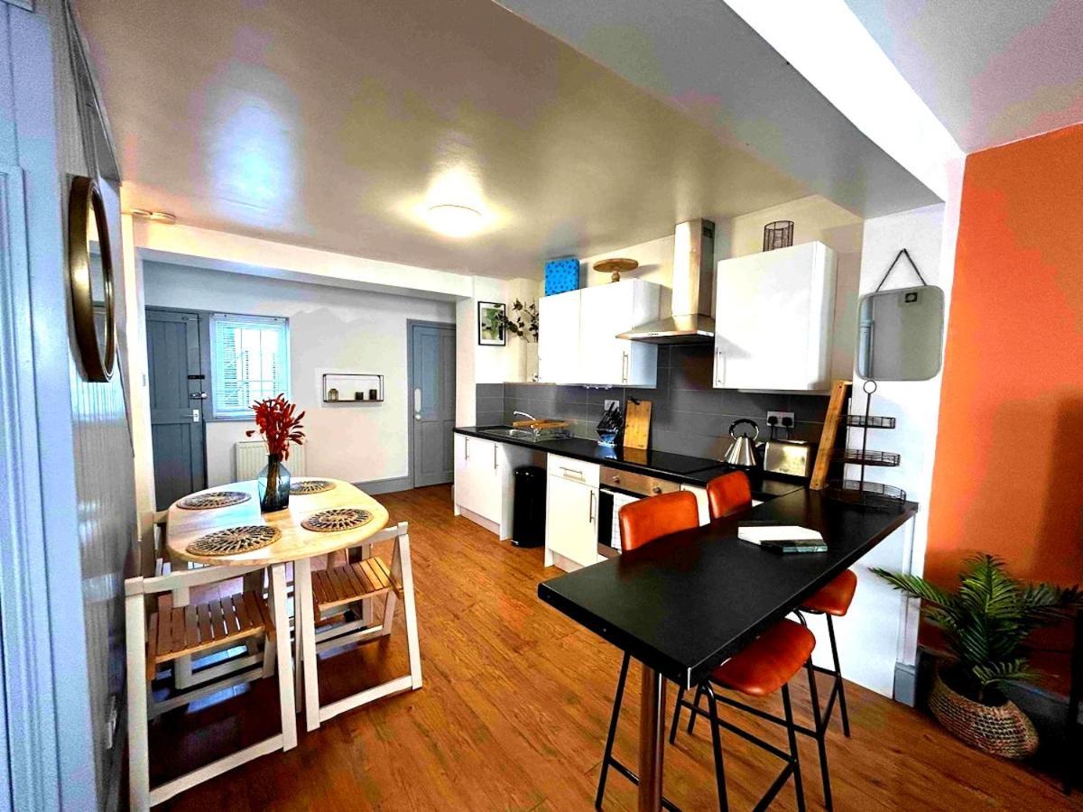 Charming 2br In Devon | Fully Equipped & Cosy Retreat Holiday home Teignmouth