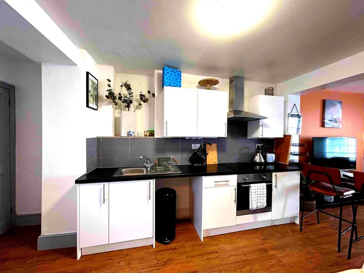 Charming 2br In Devon | Fully Equipped & Cosy Retreat Teignmouth
